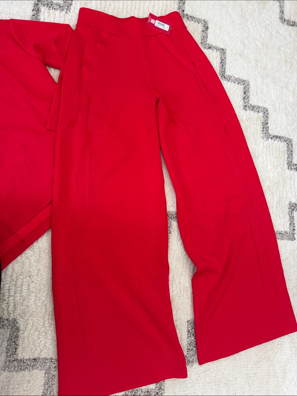 SPANX Air Essentials Red Two-Piece Set - Picture 6 of 8